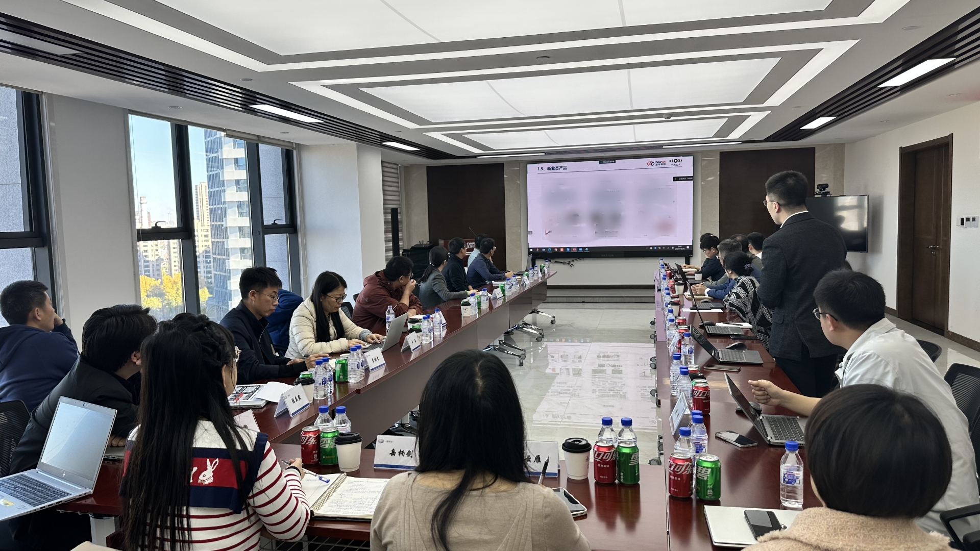 富鈦?zhàn)止?jié)公司、一汽解放公司、萊科德公司召開技術(shù)交流會(huì).jpg